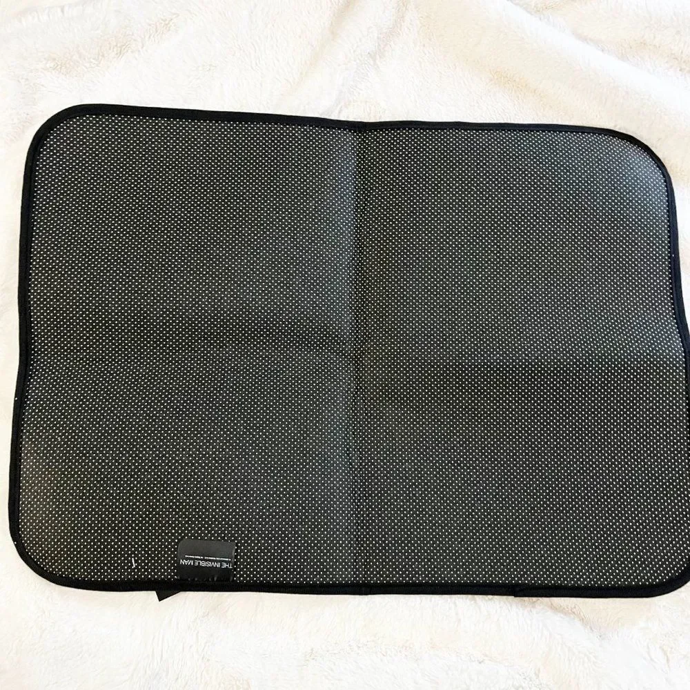The Invisible Man‎ Water Activated Bath Mat